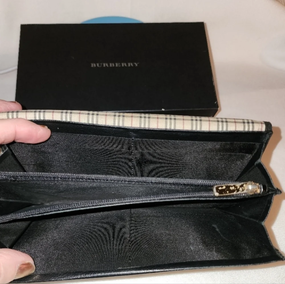 BURBERRY Continental Leather Wallet with Box & Dust Bag EUC - Picture 4 of 10